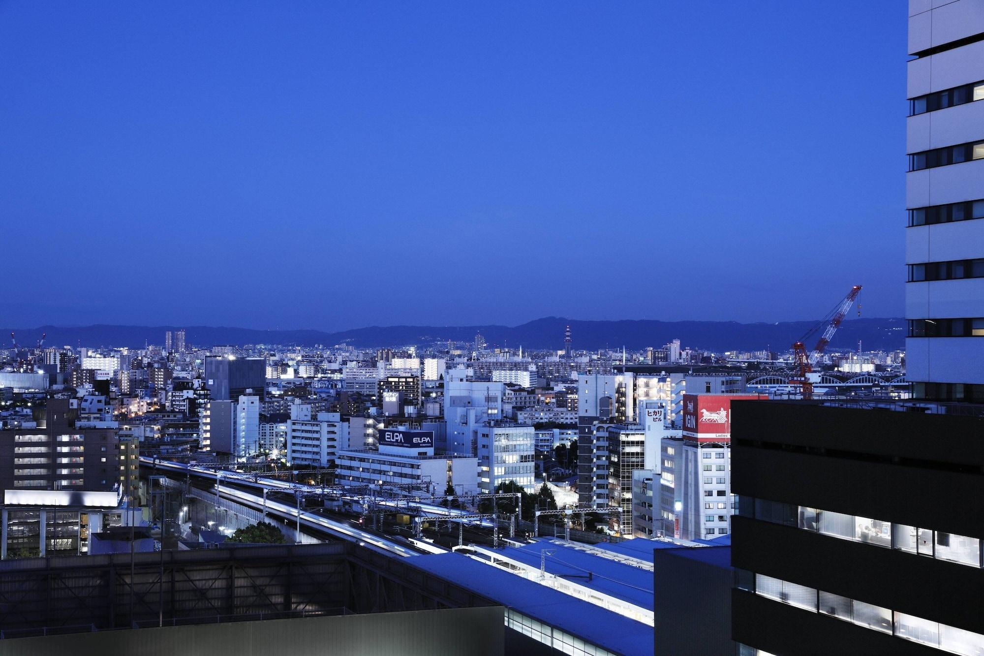 Отель Courtyard By Marriott Shin-Osaka Station Экстерьер фото