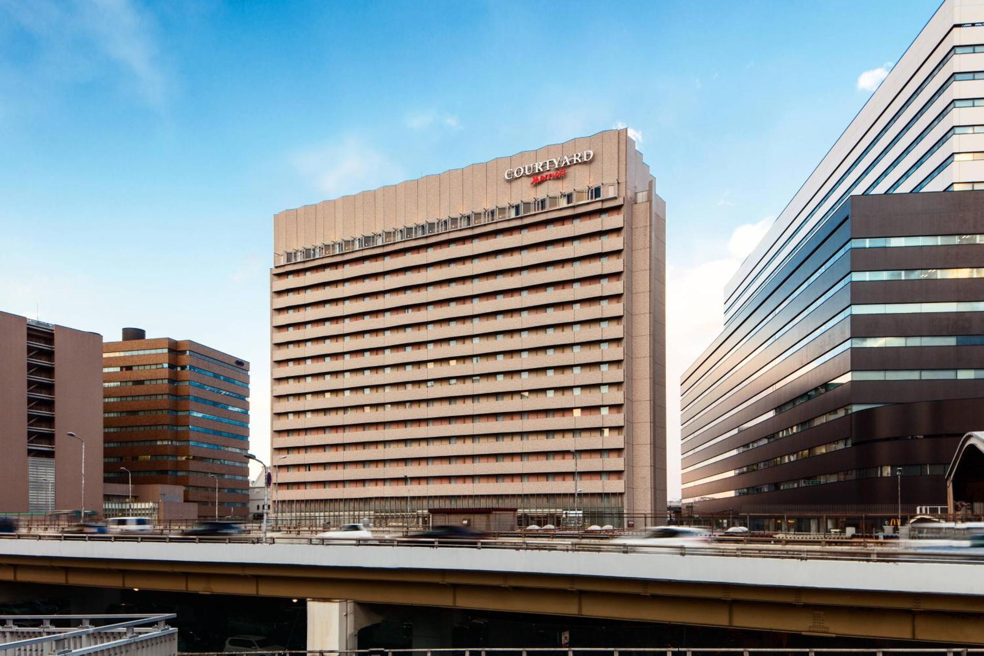 Отель Courtyard By Marriott Shin-Osaka Station Экстерьер фото